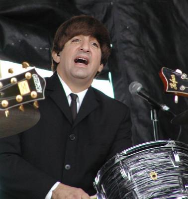 Greg George sings as Ringo