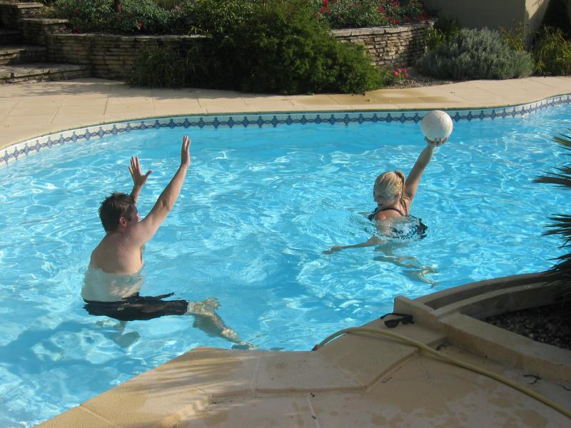 Dans la piscine en Verdelais
