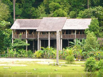 Orang Ulu communal house