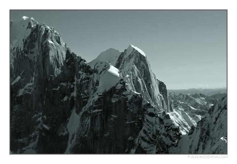 Mooses & Broken Tooths /3,150m./