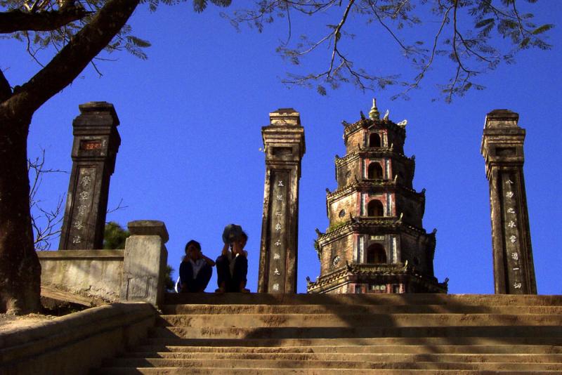 Thien Mu Pagoda, Hue, Vietnam, 2000