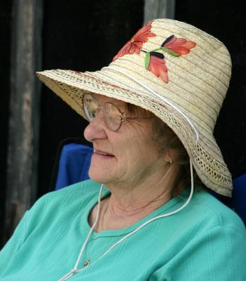 u6/pstewart/medium/37630170.bg30.jpg