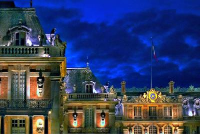 Versailles-at-Night