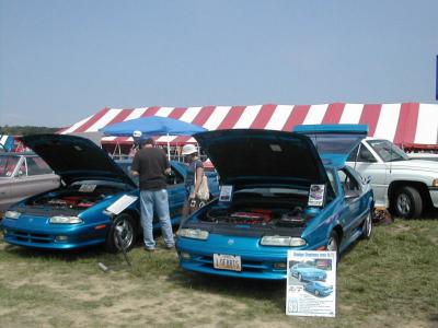 u6/rmscott/medium/37678938.93BlueRTsfrontrightMoparNatsEM2.jpg