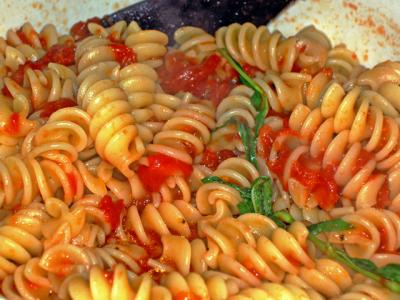 pasta with tomato sauce (recipe)