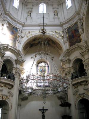 gigantic chandalier