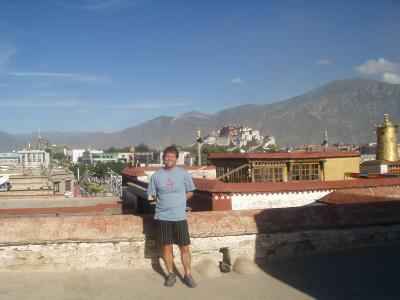 The dopey american on the Jokhang roof