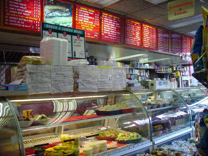 NYC Deli, Paul Hulse, NYC, 12-26-01