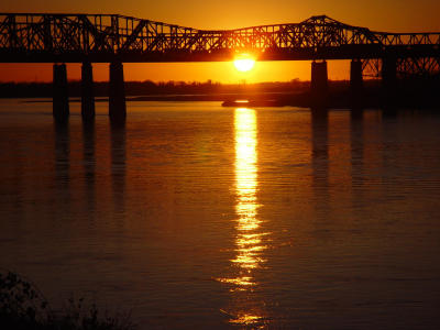 Sun Down on the Mississippi