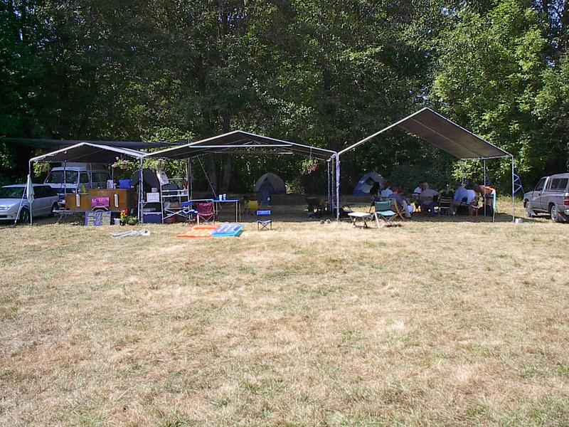 092 A distant view of the shade canopies