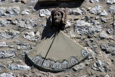 Gourdon sundial