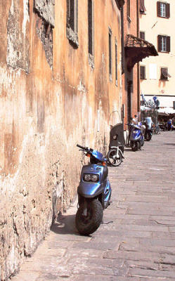 PisaScooters_0410.jpg