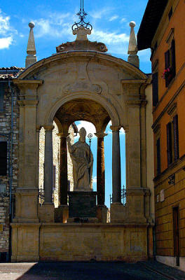 GubbioStatue_0861.jpg