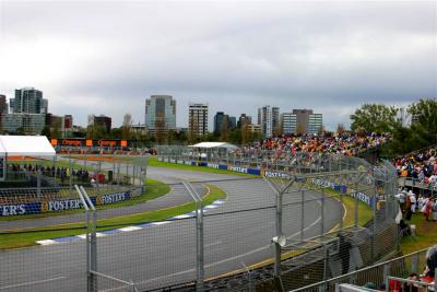 View from turn 16, ALbert Park, Senna Stand. Fosters Aussie GP '05