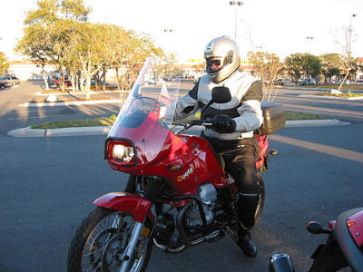 Steve Rolls Up on his Moto Guzzi Quota