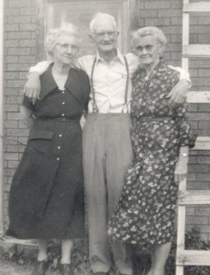 Estell Hood Boyett, Jack Boyett and his sister Rosa Lee Boyett Vaught 1957