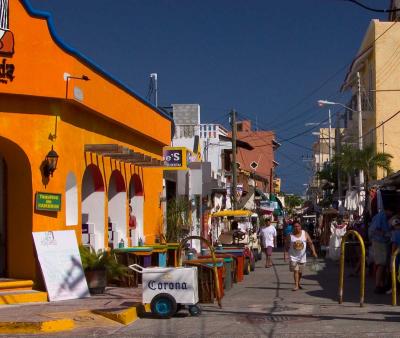A splash of color in the Isla Mujeres shopping district