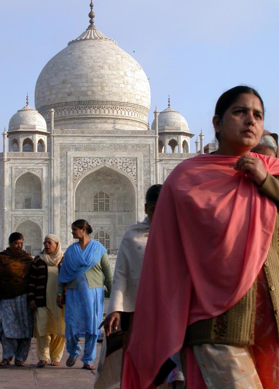 Taj Tour Party