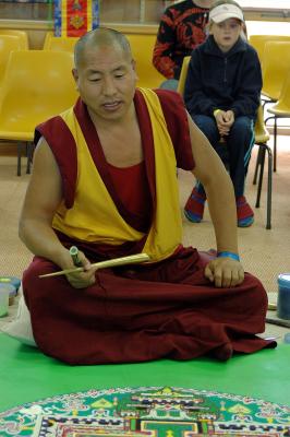 u7/fitzroy/medium/41292734.monk.jpg