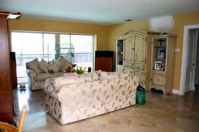 Part Livingroom, not finished yet.