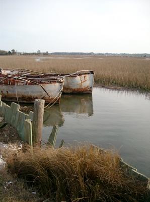u7/gusto/medium/41233770.RustyBoats.jpg