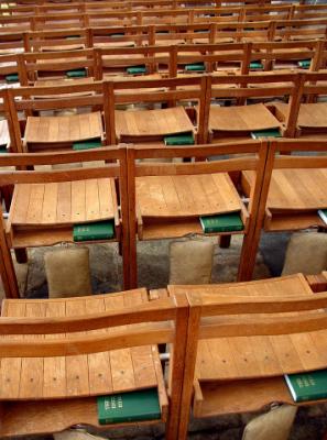 Chairs in Westminister Cathedral p march 24 2005.jpg