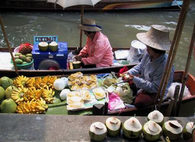 Floating Market (Damnoen Saduak)