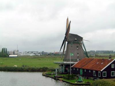 Another windmill, there are 6 at Zaanse Schans