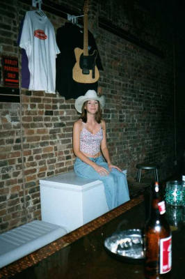 Jill at the Pickin Parlor