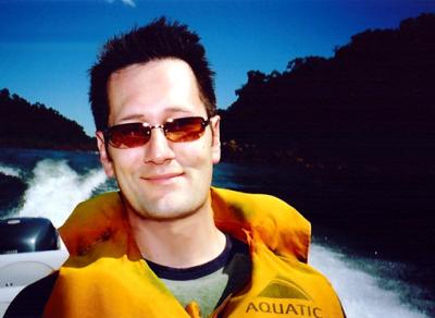 u7/justinleach/medium/41050641.Iguazufallsboatride5.jpg