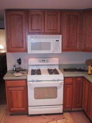 Day 10 - Microwave and stove are installed