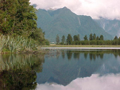 Lake Matheson, near the Fox Glaciar
