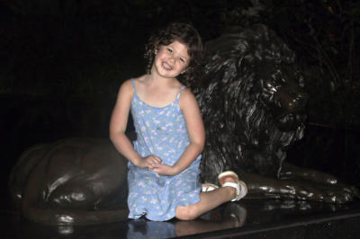 Sofie with Lion (14024)