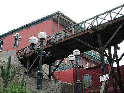 u7/locozodiac/medium/1153347.04Bridge.jpg