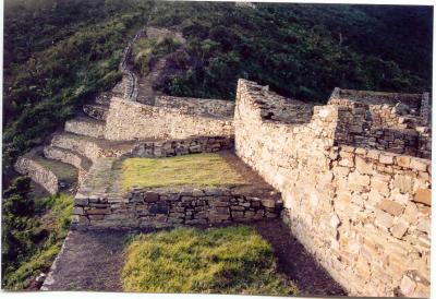 Choquequirao, entrance of central plaza