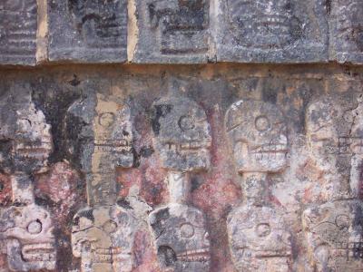 Tzompantli-paint-detail