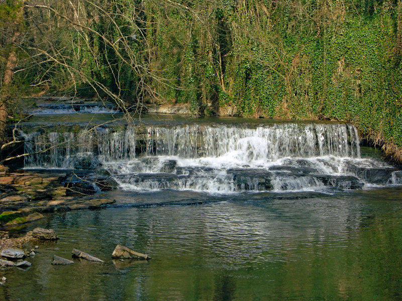 PICT3083_LowerWaterfall01.JPG