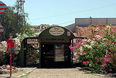 14-the best opal shop in coober pedy-the opal cutter.jpg