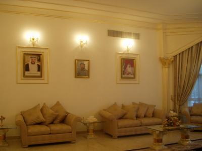 Zayed's sitting room. His father is in the middle. Sheikh's on either side