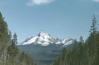 u7/sportour/medium/41280324.Sept00RogueRiverrideMt.ThielsennearCraterLake.jpg