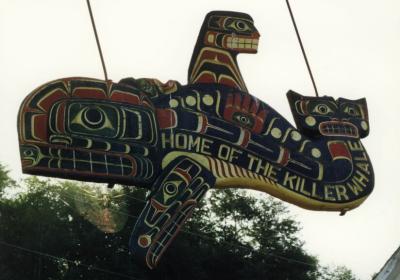 u7/sportour/medium/41311488.Sept93day2signgreetsarrivalsatAlertBay.jpg