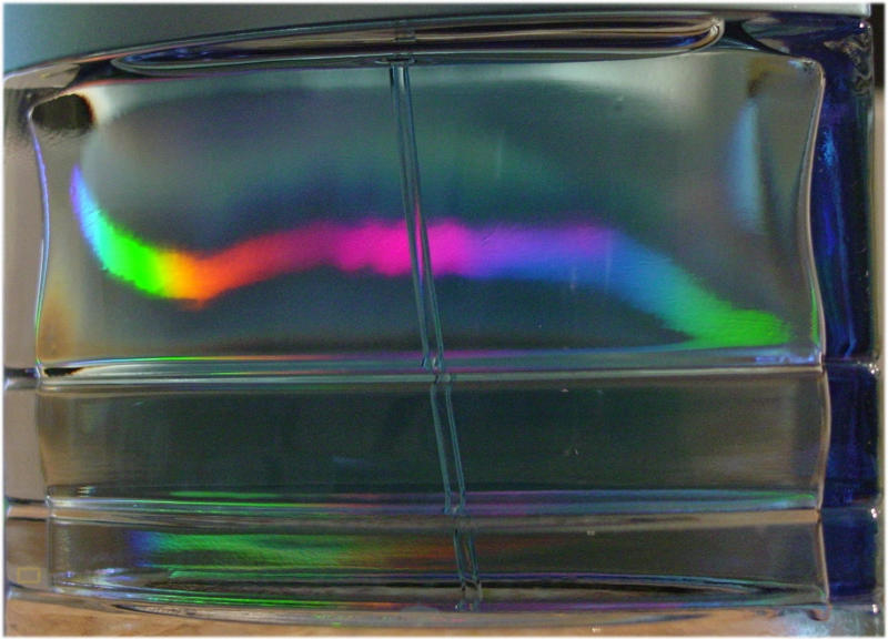<p align=right><b>Oxygen</b><br><i><font size=1> photographed by </font >PLR</i></font></p>
