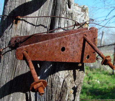 Rusty Hinge  (steward84)
