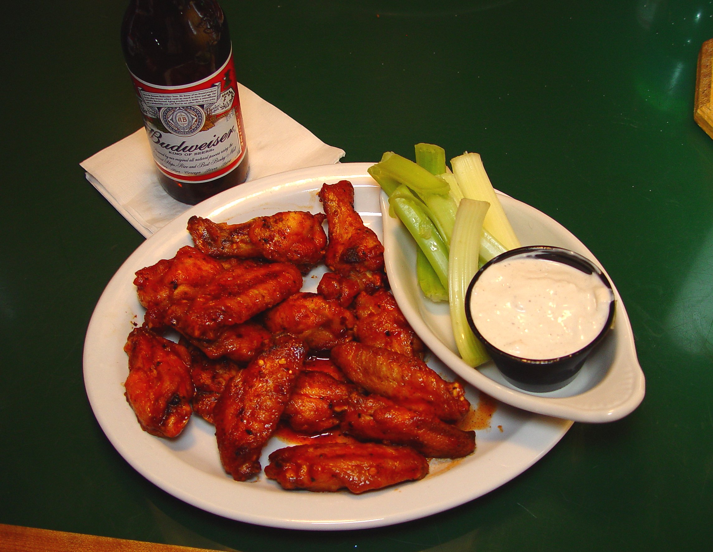<B>15 Wings, Grilled, Suicide, Retossed in Scooter Sauce. </B><BR><FONT SIZE=1>by LarryS</FONT><BR>