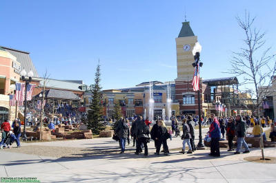 Gateway Crowds 1