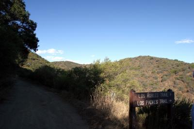 Los Robles Trail