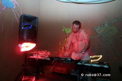 164-6475_CRW.jpg