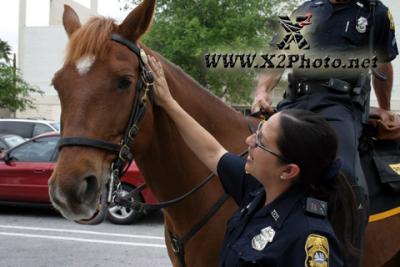 u7/thpproductions/medium/41167432.mountedbikepatrol158copy.jpg