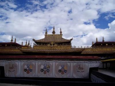 Golden roof of Jokhang.