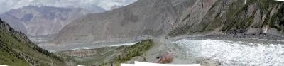 Rakaposhi at the back - Panorama 860